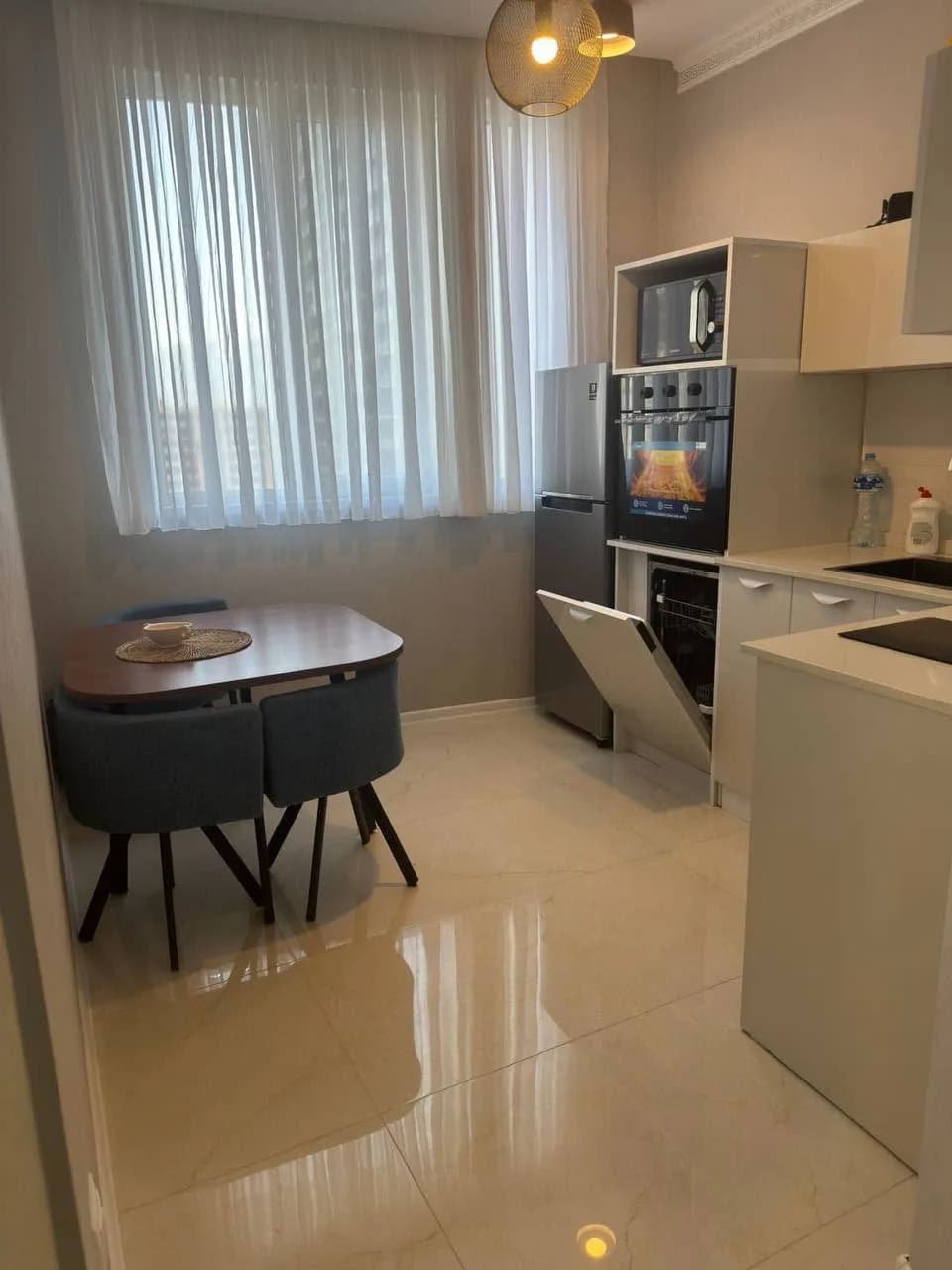 Квартира 1+1 в Батуми · Центр · 47 м² — Фото 3