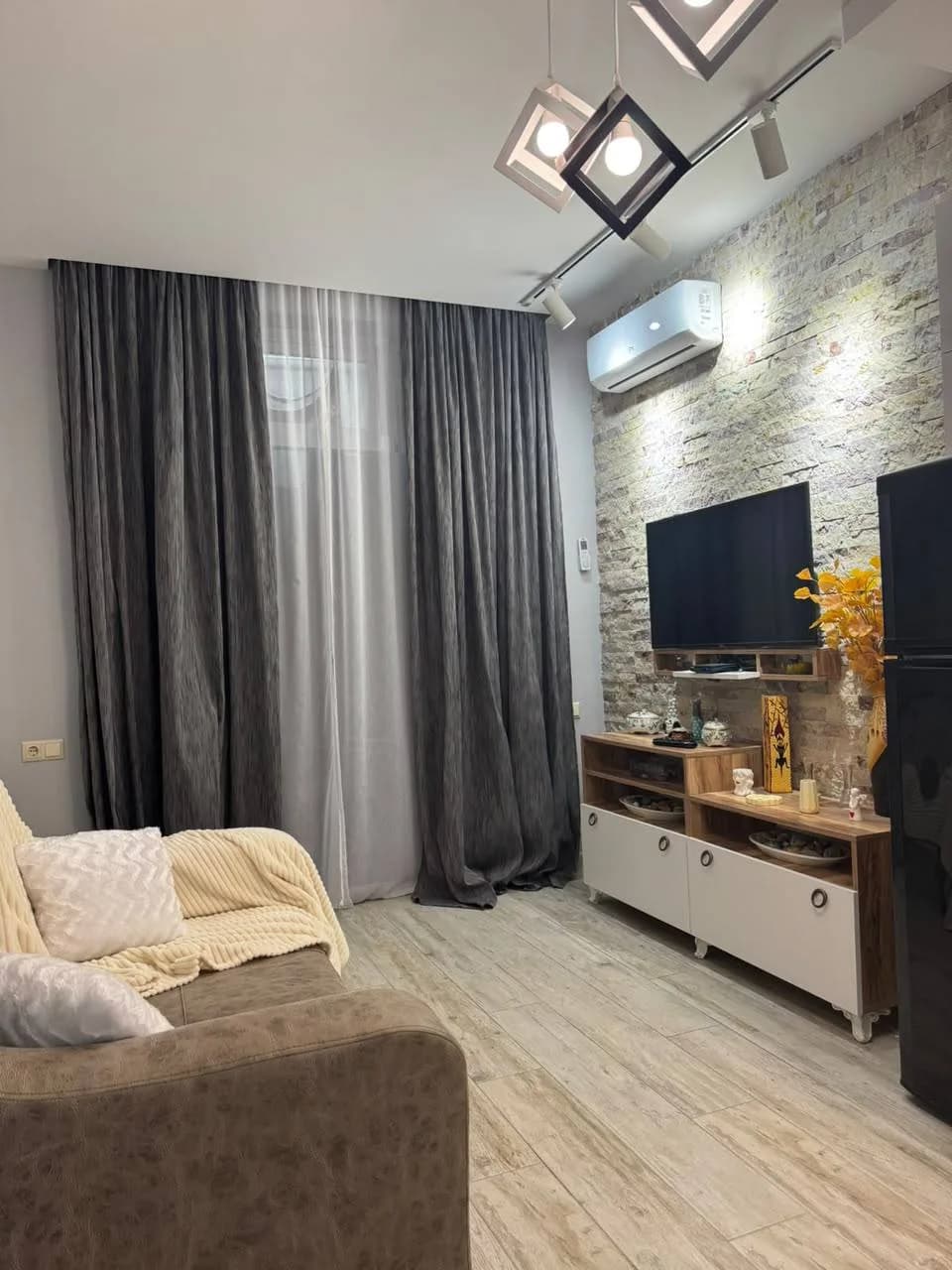 Квартира 1+1 в Батуми · Новый бульвар · 40 м² — Фото 1