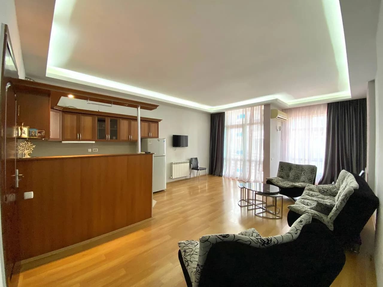 Квартира 1+1 в Батуми · Центр · 60 м² — Фото 1
