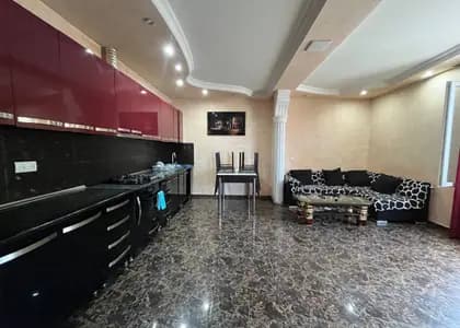 Квартира 3+1 в Батуми · 200 м²